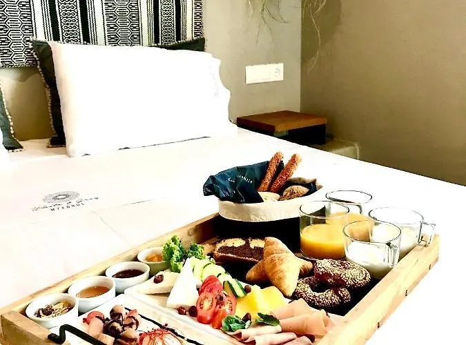 White And Grey * Mykonos Town