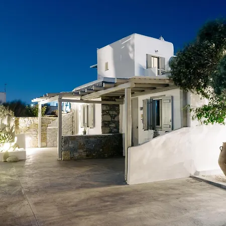 White And Grey * Mykonos Town