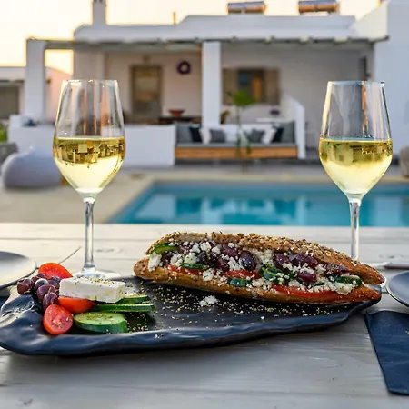 White And Grey Διαμέρισμα *