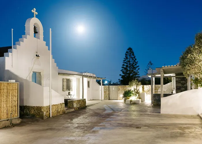 White And Grey Apartman