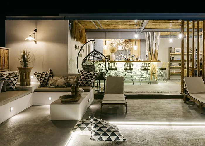 White And Grey * Mykonos Town