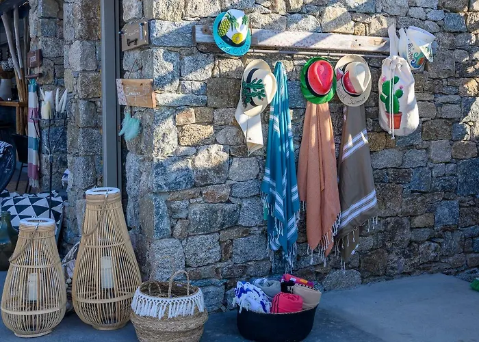 White And Grey Apartman